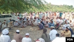دسیمې خلک داحتجاج دپاره راټول شوي دي