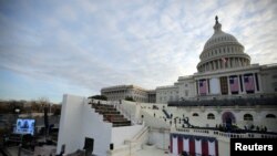 Gedung Capitol saat pelaksanakan gladi bersih untuk inaugurasi Presiden Trump, 15 Januari 2017 (Foto: dok).