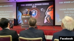 美國國務院東亞事務局地區安全政策官員傑夫·坎貝爾2019年11月6日在台北舉行的“網絡安全攻防演練”發表講話（美國在台協會臉書）