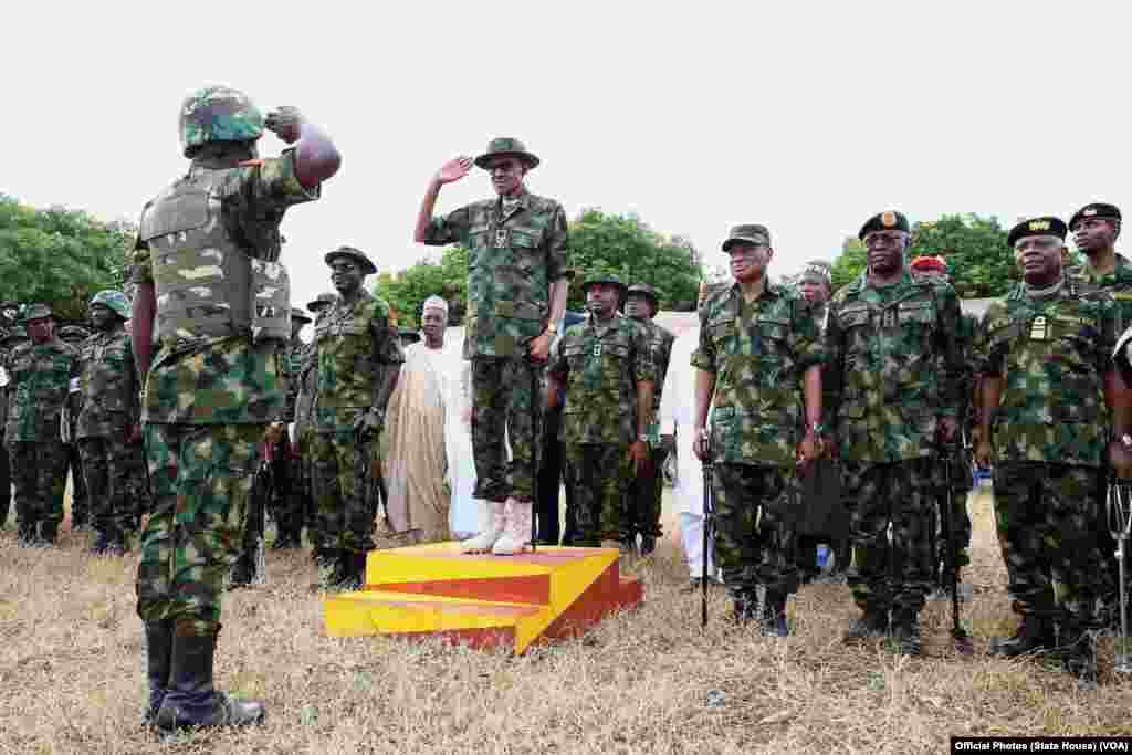 Shugaba Buhari Ya Kaddamar Da Ranar Soja A Zamfara yayinda ake kokarin shawo kan rikicin jihar