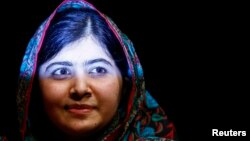 ນາງ Malala Yousafzai ນັກຕໍ່ສູ້ ເພື່ອເສລີພາບ ໃນການສຶກສາ ຂອງເດັກຍິງ ຢູ່ໃນປາກິສຖານ ປະເທດຂອງນາງ.
