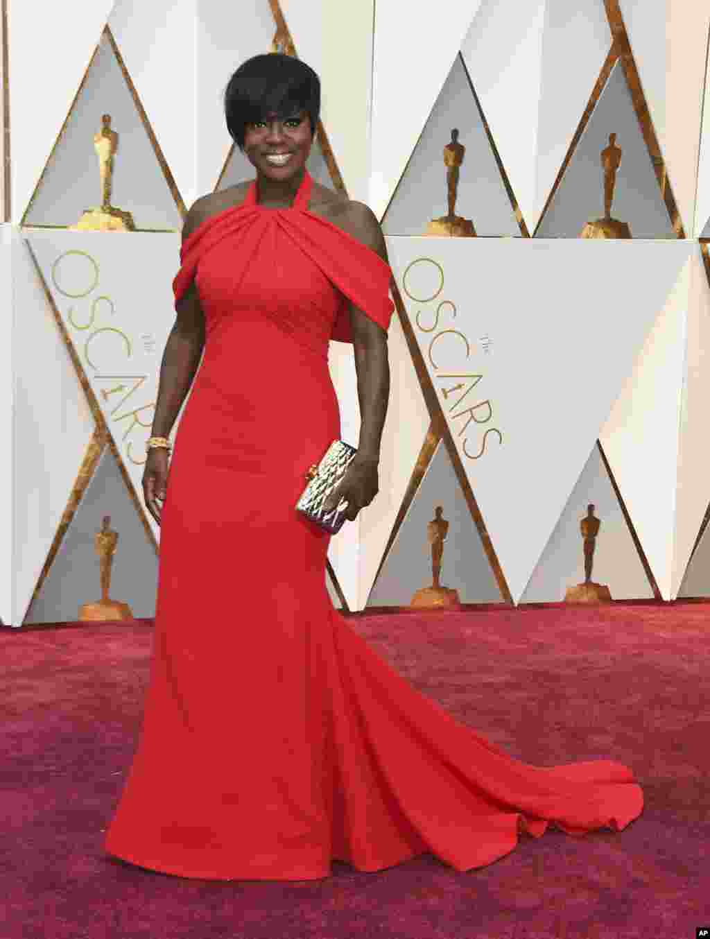 Viola Davis arrives at the Oscars on Sunday, Feb. 26, 2017, at the Dolby Theatre in Los Angeles.