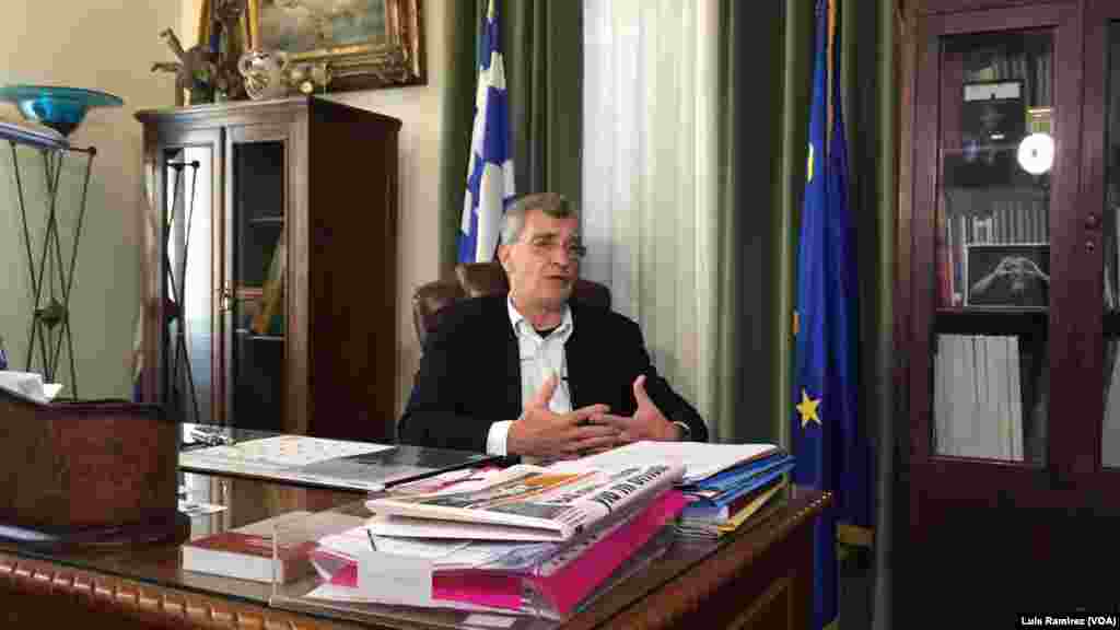 Lesbos Mayor Spyros Galinos told VOA Sunday: &ldquo;Today, Europe is at a crossroads. One way it leads to an enlightened Europe of hope, of peace, of solidarity, one that defends human values and the other to a dark, Fascist past.&quot;