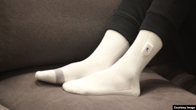 Siren smart socks measure foot temperature and warn the wearer when signs of injury develop. (Siren)