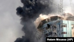 Zgrada u Gazi u kojoj su se nalazile medijske redakcije AP i Al Džazire