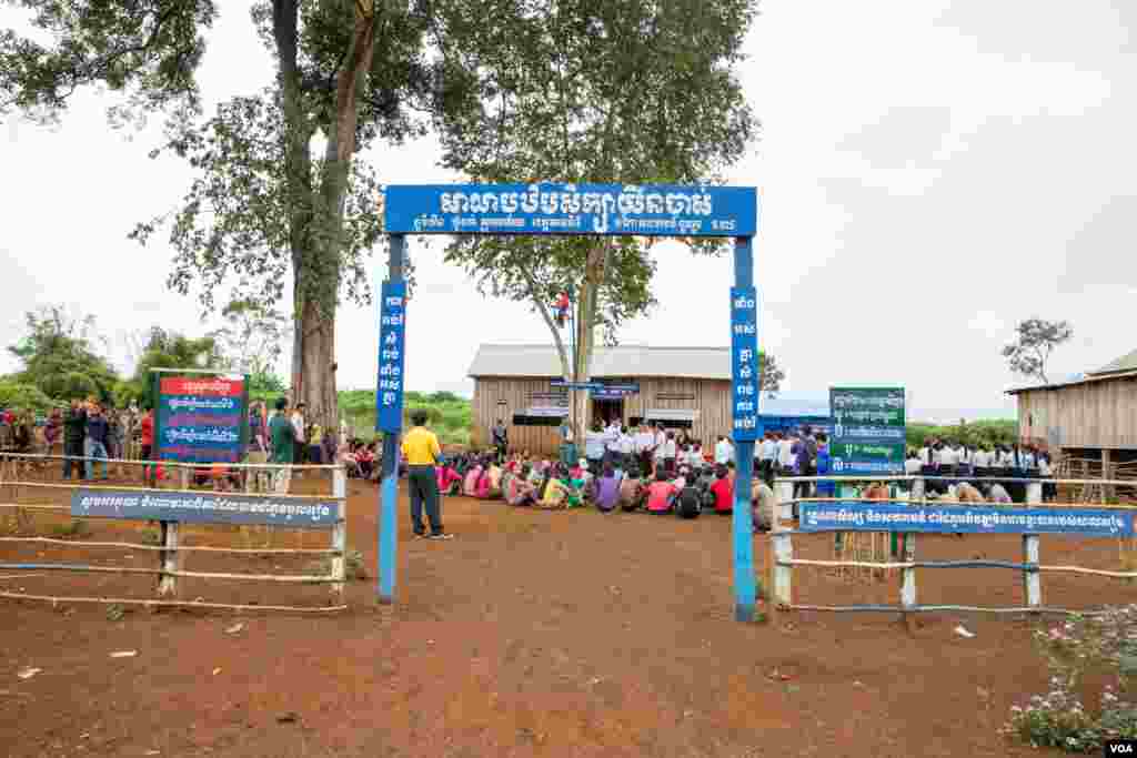 &ldquo;Yeun Jas Primary School&rdquo; is located in a remote area in Ratanakiri province, Cambodia, December 12, 2016. (Photo: Hean Socheata/ VOA Khmer)