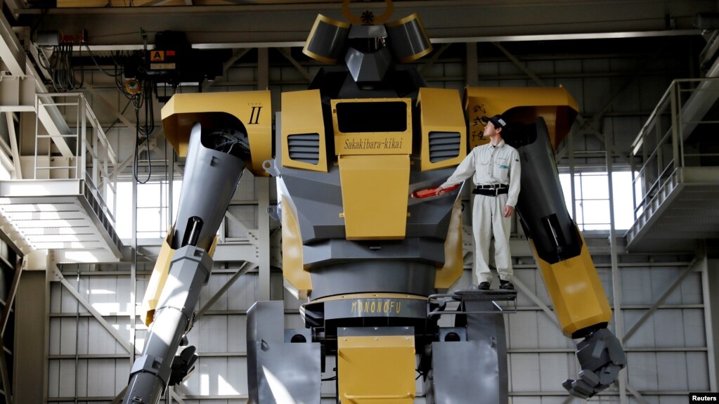 japanese engineer builds huge robot of his dreams engineer robot