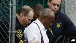 Bill Cosby à saida do Tribunal do Condado de Montgomery. 25 Set., 2018, Norristown, Pensilvânia.