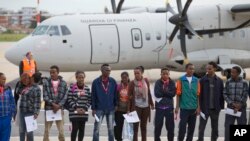 Grupa izbeglica iz Eritreje avionom italijanske finansijske policije otputovala je za Švedsku. 