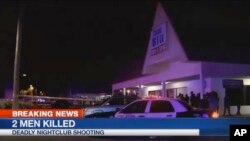 TKP penembakan klab malam di klelab malam Blu, Fort Myers, negara bagian Florida Senin (25/7) dini hari. (WBBH via AP)