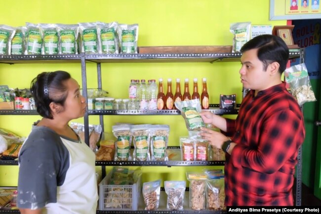Andityas Bima Prasatya aktif dalam pembinaan UKM untuk merintis karier politiknya.(Foto: Dokumen pribadi)