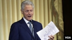 ອະດີດ​ປະທານາທິບໍດີ Bill Clinton ແມ່ນຜູ້ນຶ່ງ​ໃນ​ຈຳນວນ 16 ຄົນ​ທີ່​ຈະໄດ້​ຮັບ​ຫລຽນ​ໄຊ​ອິດສະຫຼະພາບ ຫຼື Medal of Freedom ຂອງ ສະຫະລັດ.