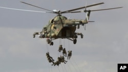 俄羅斯軍隊在奧倫堡舉行反恐軍演，來自中亞多國、中國與印巴的軍人參加了這次聯合演習。（2019年9月20日）
