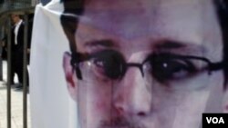 ທ້າວ Edward Snowden ຖະແຫລງການຕໍ່ບັນດາກຸ່ມ ສິດທິມະນຸດ ຢູ່ທີ່ ເດີ່ນເຮືອບິນ ໃນກຸງມົສກູ