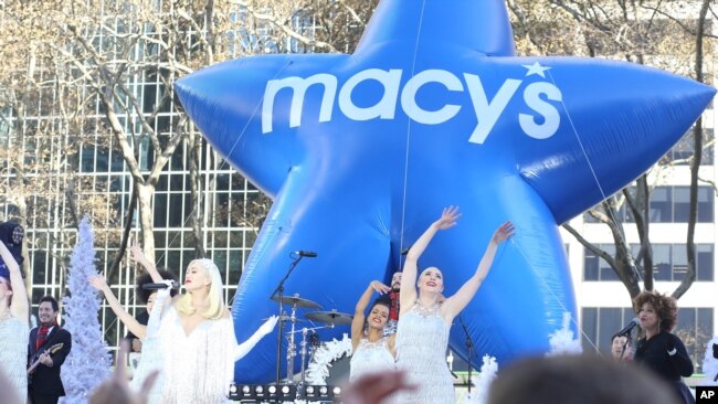 Gwen Stefani performs at The Macy's Thanksgiving Day Parade in New York City, Nov. 23, 2017.