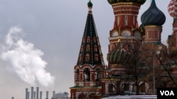View of St. Basil Cathedral in Moscow, Russia. (Photo: Jamie Dettmer / VOA) 