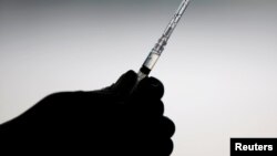 Epidemiolog Zoran Radovanović kaže da vremenom zaštitna moć svake vakcine opada
