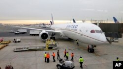 Un Dreamliner 787-10 arriba al Aeropuerto Internacional de Newark, Nueva Jersey, 7 de enero de 2019. 