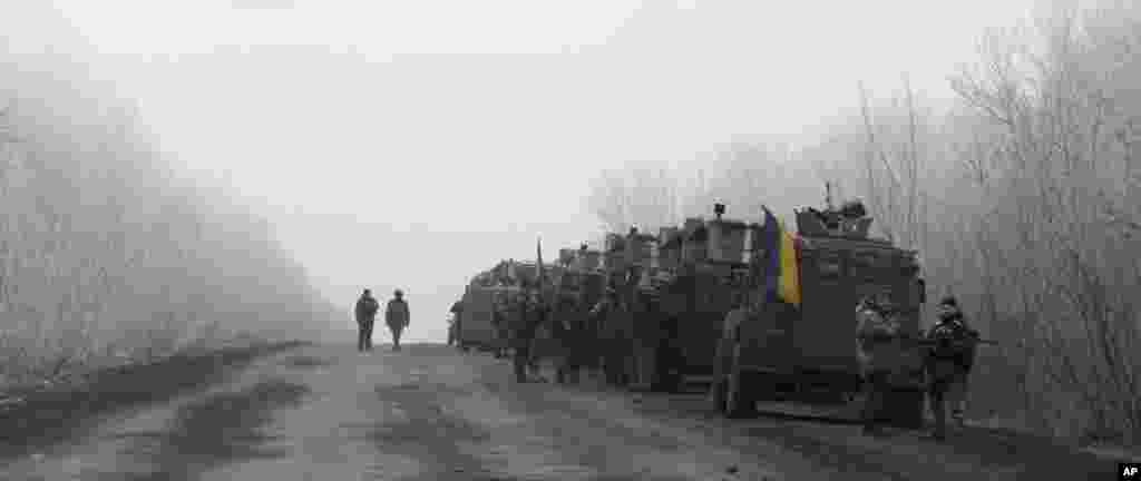 Український військовий конвой між Дабальцевим та Артемівськом