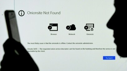 Màn ảnh trình bày địa chỉ trên mạng của Darkside Onionsite với một thông báo là không thể tìm thấy tại Arlington, Virginia vào ngày 14/5/2021.