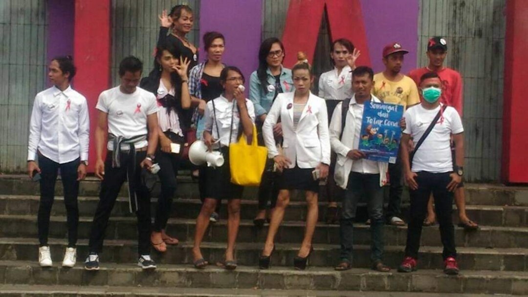 Berbagai kegiatan komunitas transpuan di Tangerang. (Foto: Aeini Nasuha)