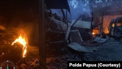 Baku tembak dan pembakaran kembali terjadi di Intan Jaya, Papua, Sabtu (30/10). (Foto: Courtesy/Polda Papua)