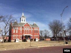 Yates Center, the seat of Woodson County, KS, is the Prairie Hay Capital of the World. (C. Presutti/VOA)