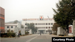 북한 평양 평천구역 안산거리에 있는 미술 분야 집단창작 단체인 평양 만수대창작사. 출처: 평화문제연구소