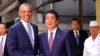 Antigo Presidente Barack Obama, com o primeiro-ministro japonês Shinzo Abe