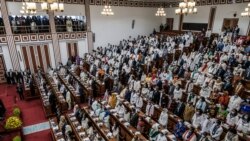 Afa-yaa’iin Mana Maree Itiyoophiyaa Ajjeechaa Gambeellaatti Raaw’atan Gurmuulee Qoratan Bobbaasuu Dubbatan  