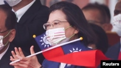 台灣總統蔡英文在台北出席雙十國慶慶祝儀式。 (2021年10月10日)