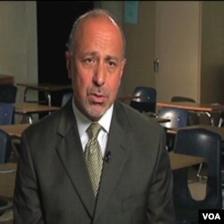 Bernard Pierorazio, upravnik školskog okruga Yonkers u predgradju New Yorka