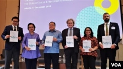 Executive Secretary UN ESCAP Armida Alisjahbana, Kepala Bappenas Bambang Brodjonegoro bersama dengan pihak British Council dalam acara Peluncuran Laporan Penelitian bertajuk "Membangun Ekonomi yang Inklusif dan Kreatif: Profil Usaha Sosial di Indonesia di