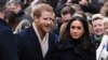 Prince Harry et Megan Markle à Nottingham au Royaume Uni le 1er décembre 2017.