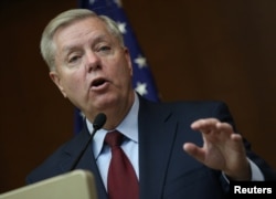 រូបឯកសារ៖ លោក Lindsey Graham ក្នុង​សន្និសីទ​សារព័ត៌មាន​ក្នុង​ប្រទេស​តួកគី កាលពី​ថ្ងៃ​ទី១៩ ខែមករា ឆ្នាំ២០១៩។ (រូបថត Reuters)