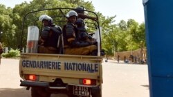 Gendarmes tués au Faso: colère et indignation au cimetière