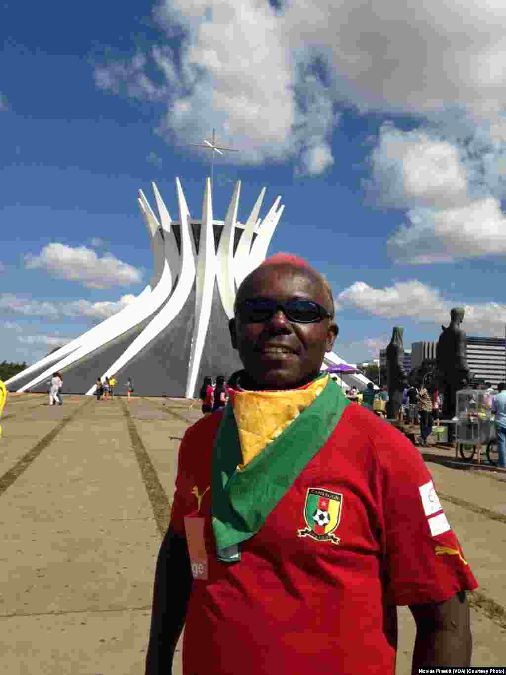 Un supporter camerounais à Brasilia 