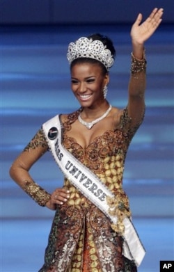 Miss Universo, Leila Lopes, na Indonésia