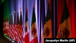 성조기와 멕시코 국기