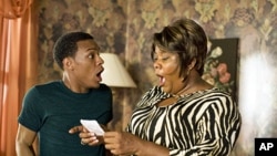 BOW WOW as Kevin Carson and LORETTA DEVINE as Grandma in Alcon
Entertainment’s comedy “LOTTERY TICKET,” a Warner Bros.