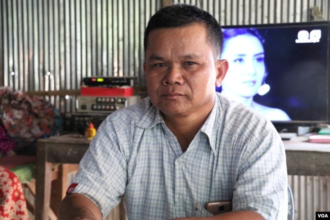 Oum Sam Oeun, 48, who served as a CNRP commune councilor until the party was dissolved, said he faced pressure to defect to the CPP, but refused to do so, photo taken Nov. 27, 2017