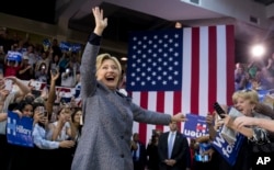 Ứng cử viên của đảng Dân chủ Hillary Clinton trong cuộc vận động ở Charlotte, North Carolina, ngày 14/3/2016.
