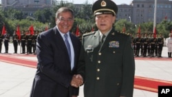 Američki sekretar za odbranu Lion Paneta i njegov kineski kolega Liang Gunagli