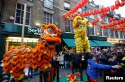 Celebraciones del Año Nuevo Lunar en el Chinatown de Londres, Inglaterra.