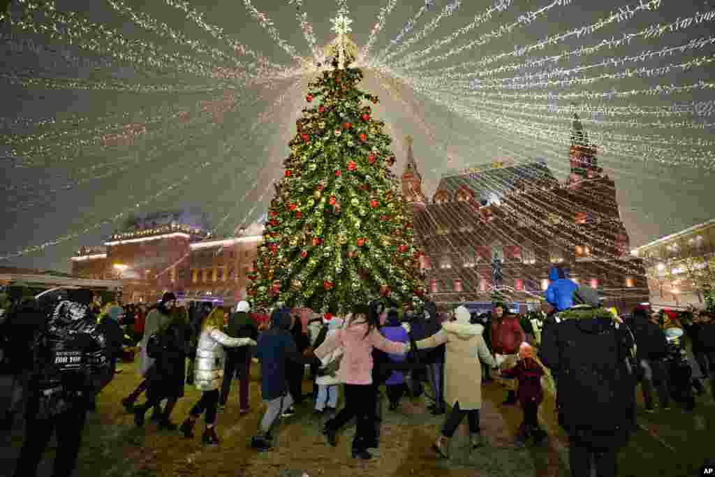 جشن آغاز سال ۲۰۲۲ میلادی در مسکو، روسیه