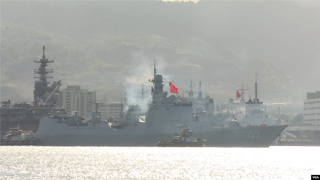 中国多艘军舰2016年7月12日访问美国珍珠港 （美国之音黎堡拍摄） 