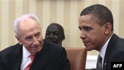 Президент Израиля Шимон Перес (слева) и президент США Барак Обама. Белый дом. Вашингтон. 5 апреля 2011 года
