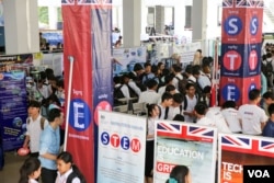 An overview of Science and Engineering Festival at ITC in Phnom Penh, Cambodia on March 2016, 09. (Hean Socheata/VOA Khmer)