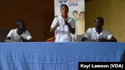 La première édition du concours national des clubs d'anglais s'est déroulée le 7 avril à Lomé, Togo, le 7 avril 2017. (VOA/Kayi Lawson)