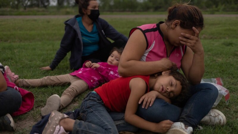 Migrants From Honduras Say Opposition Members Denied Aid